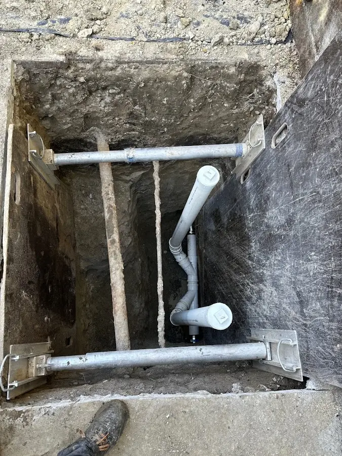 Experienced plumber completing Gas Line Repair work in Fair Oaks
